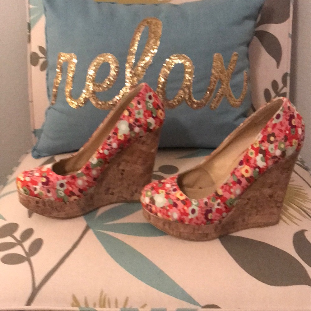 Shoes - Picture 2 of 2